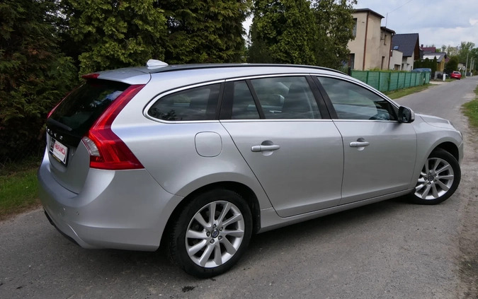 Volvo V60 cena 42999 przebieg: 210000, rok produkcji 2013 z Orzesze małe 562